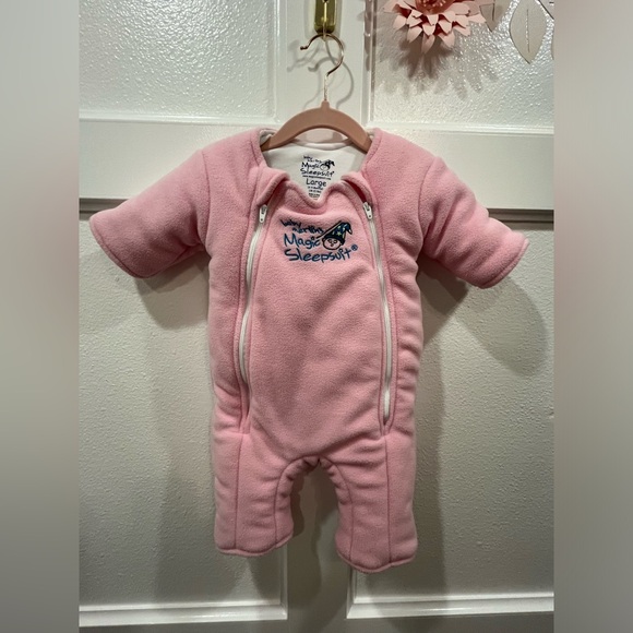 Baby Merlin magic sleep suit - Picture 3 of 3